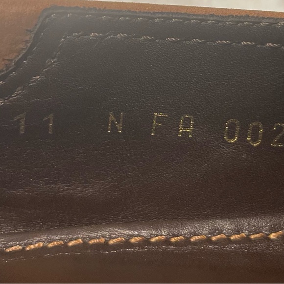 LV MEN PEBBLED LEATHER SLIP ONS, SIZE 11 US. WORE ABOUT 5 TIMES. REFER TO PICS - Picture 8 of 8